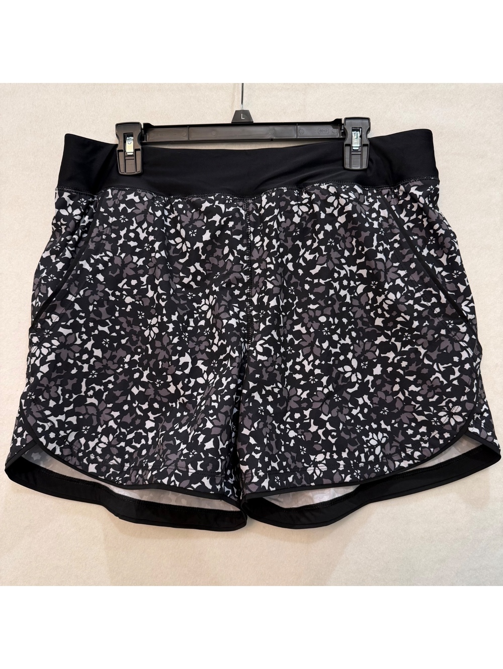 Lands' End Swim Shorts Women's 14 Lined 5" Inseam Black Gray White Floral NWOT